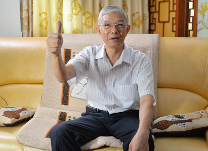 Tong Cong tinh shares his anticancer story 