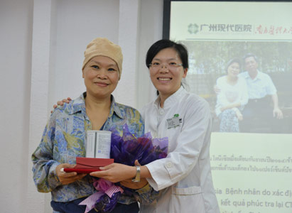 Group photo of Mrs. Anggrianii Taniadi and Dr. Ma Xiaoying 
